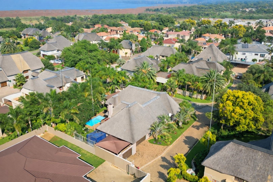 5 Bedroom Property for Sale in Melodie North West